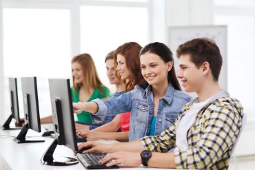 Intelligent Reporting on Student Online Behaviour